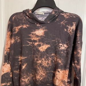 cropped tie dye sweatshirt